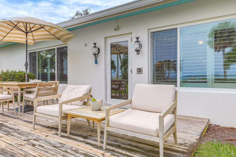 Jensen Beach Indian River Waterfront Retreat House in Hutchinson Island