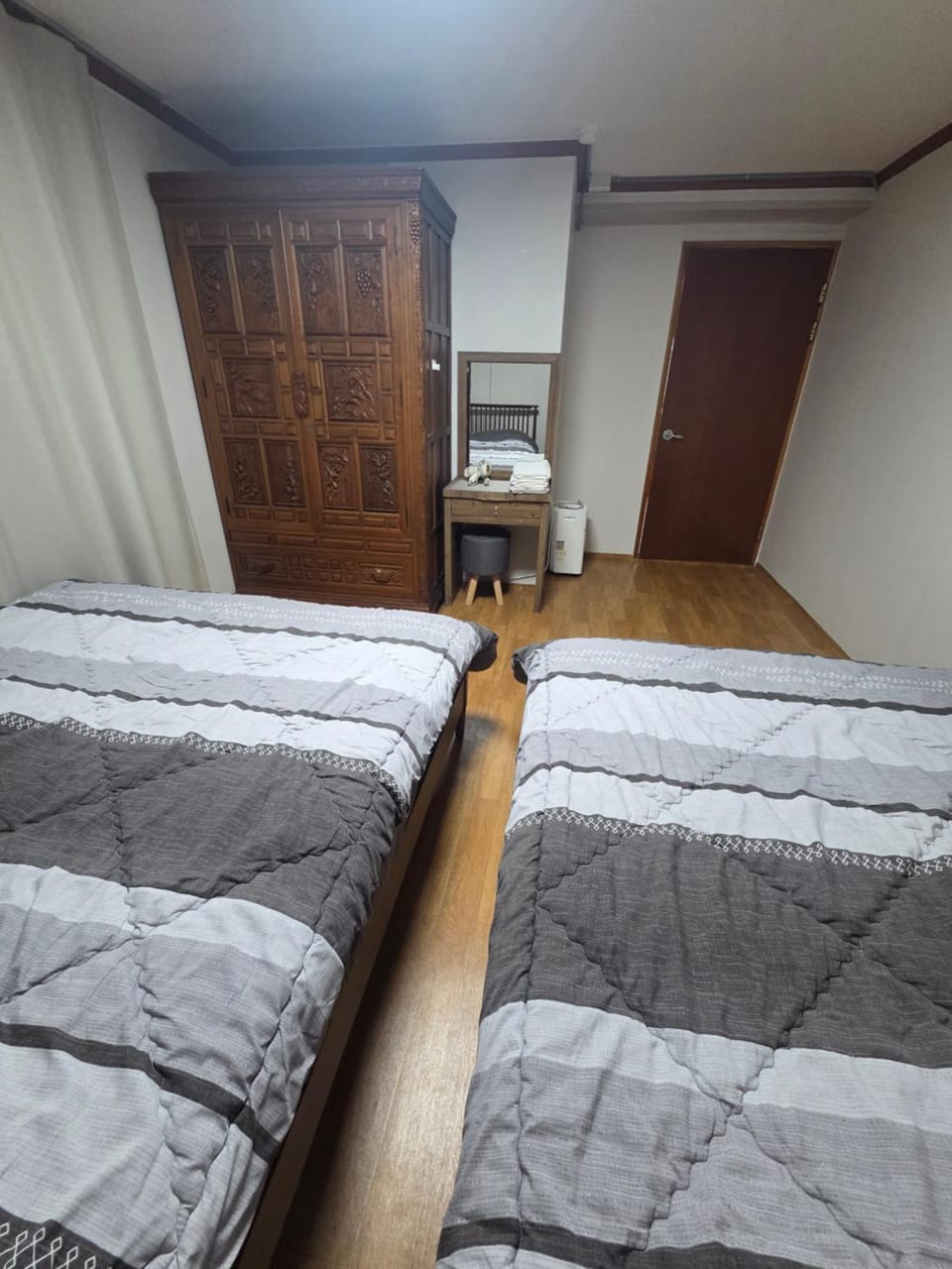 Bed, Photo of the whole room, Bedroom, wardrobe