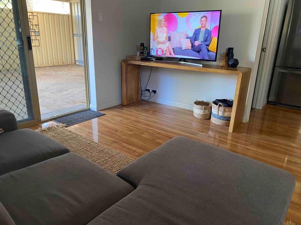 Modern spacious apartment, Airconditioned, WIFI & coffee machine Apartment in Mandurah