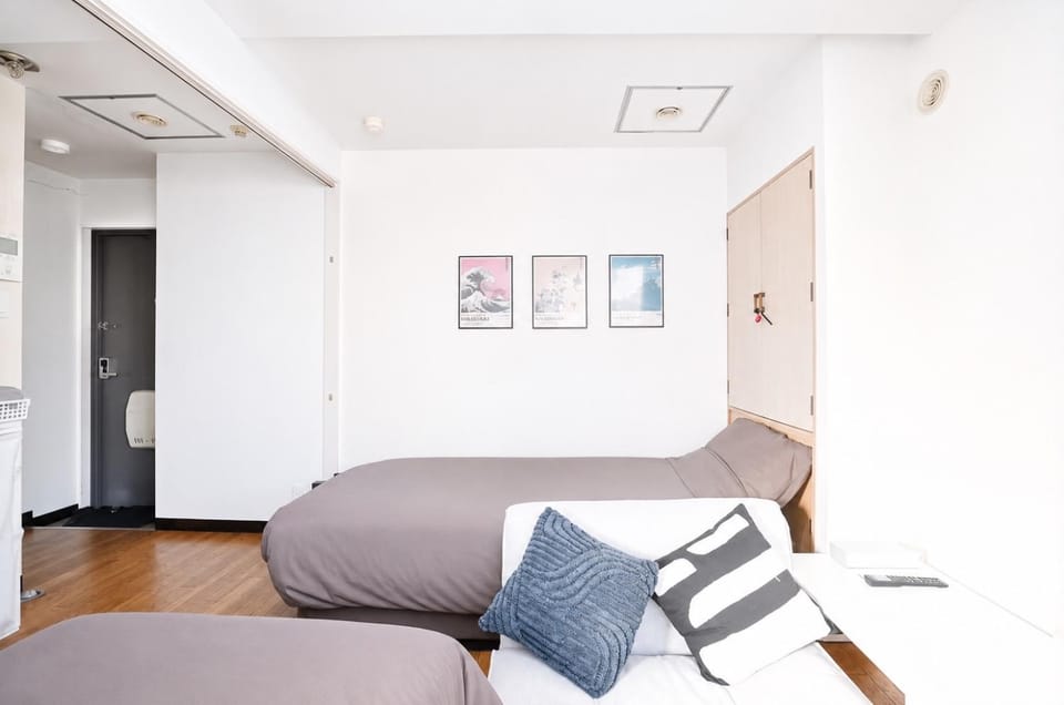 Bed, Living room, Bedroom