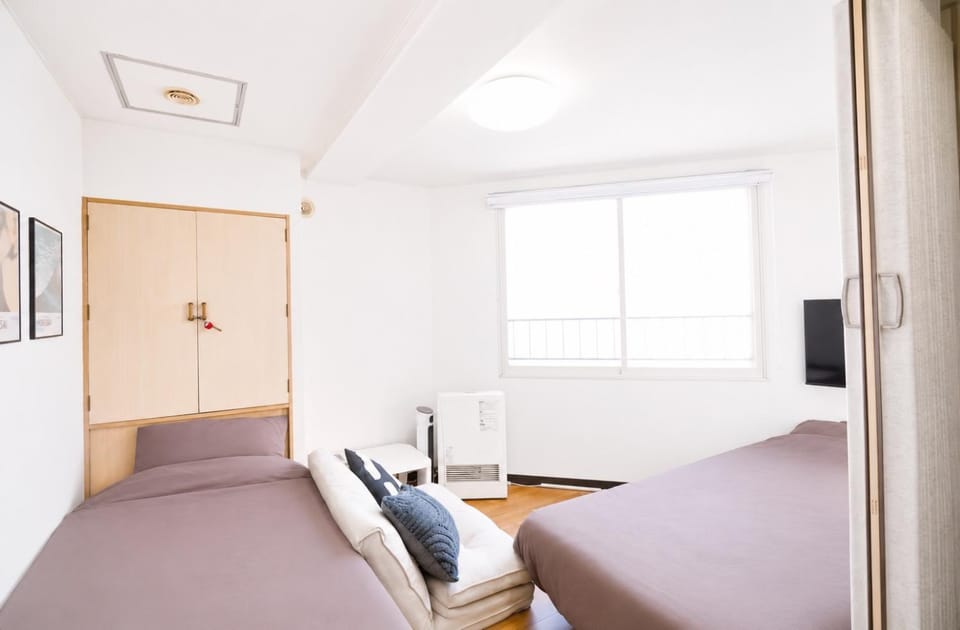 Bed, Living room, Bedroom