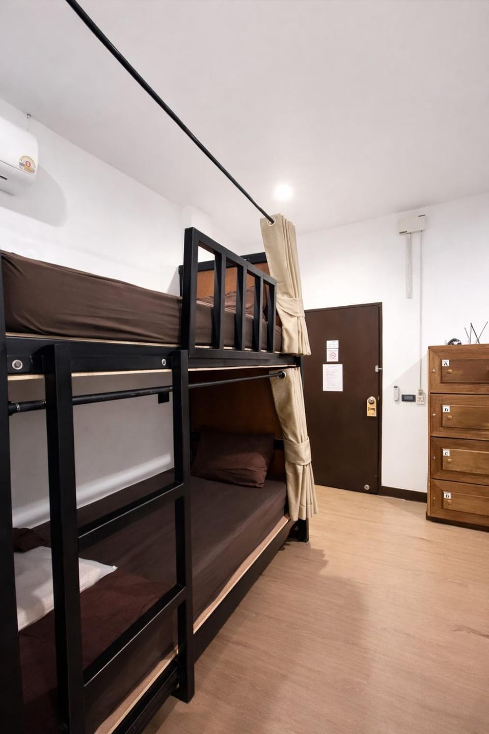 Bed, bunk bed