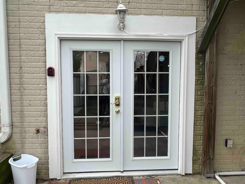 25 - Luxury 3 BR 1 and half Baths, Lower Level Unit, and Nonsmoking Apartment in Arlington