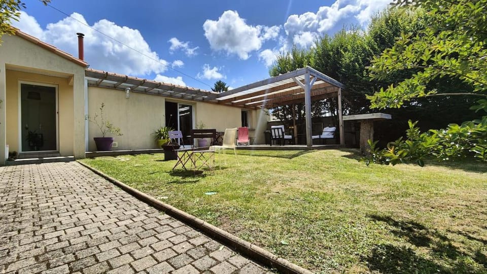 Charmante maison t3 avec 2 chambres et jardin clos House in Carquefou