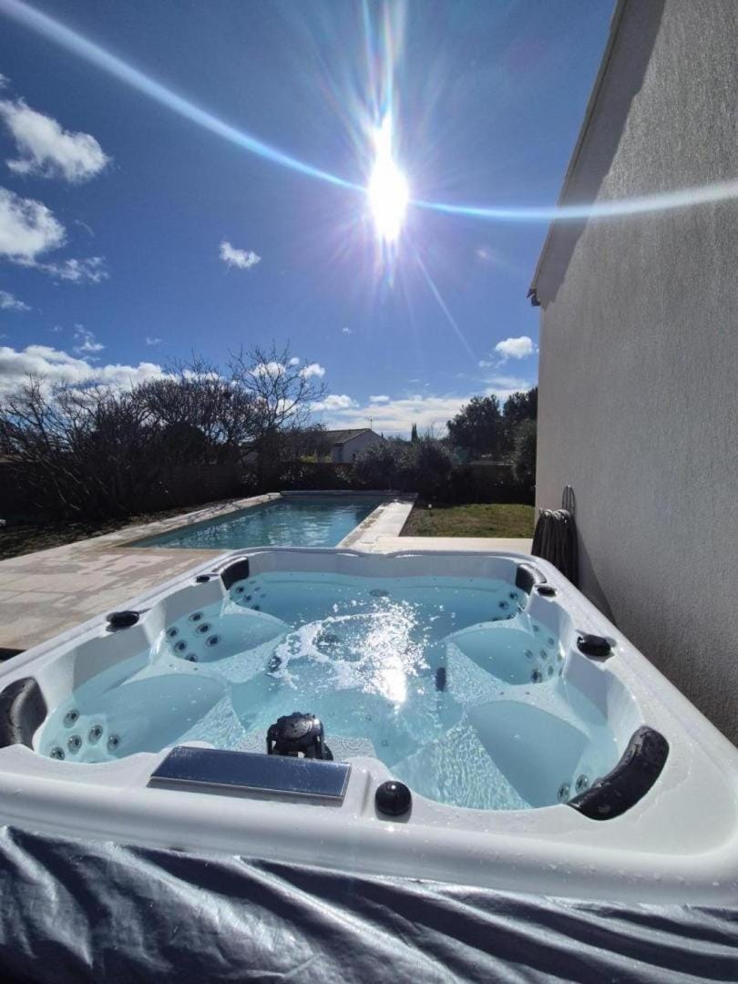 Villa contemporaine avec piscine et spa House in Aups