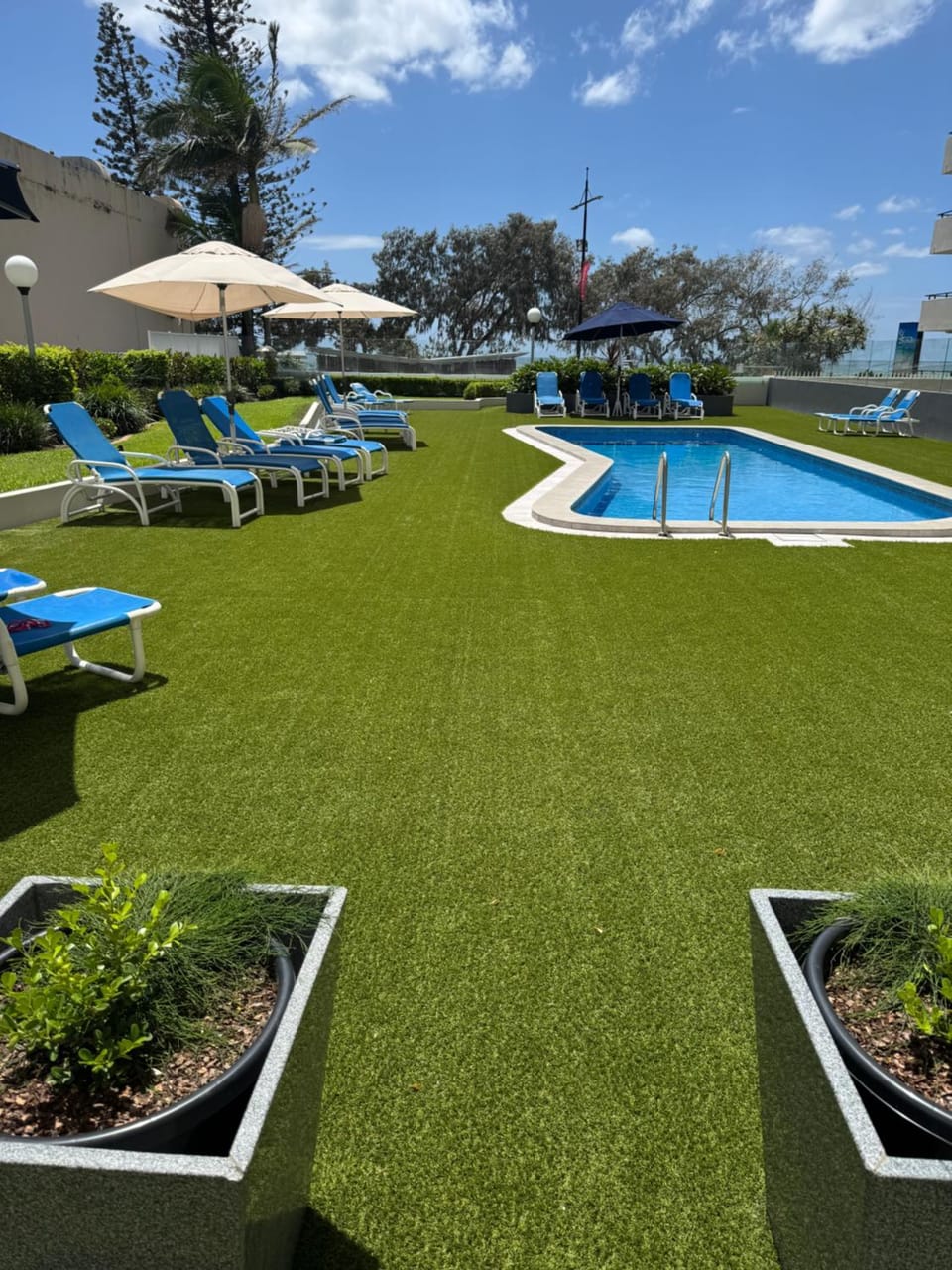 Swimming pool