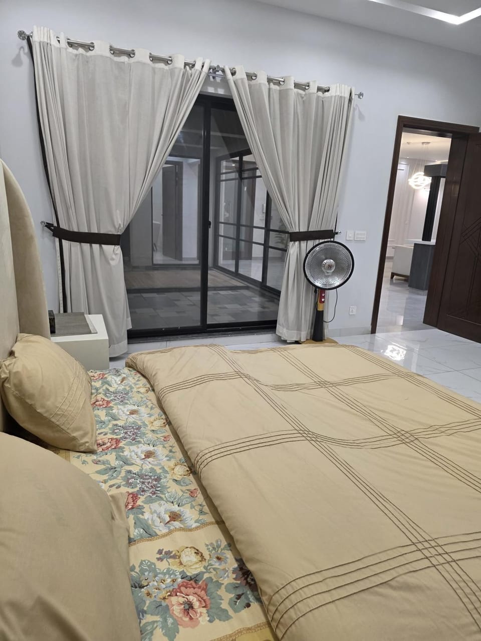 Cozy modern 3 bed house House in Lahore