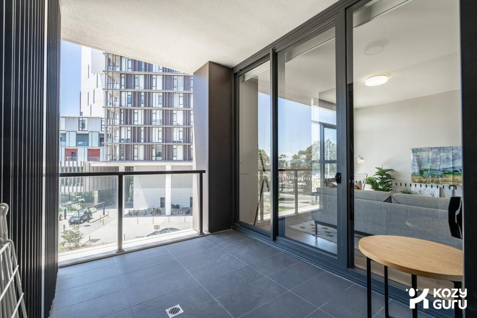 KozyGuru | Zetland | Effortless Inner-City Living Apartment in Kensington
