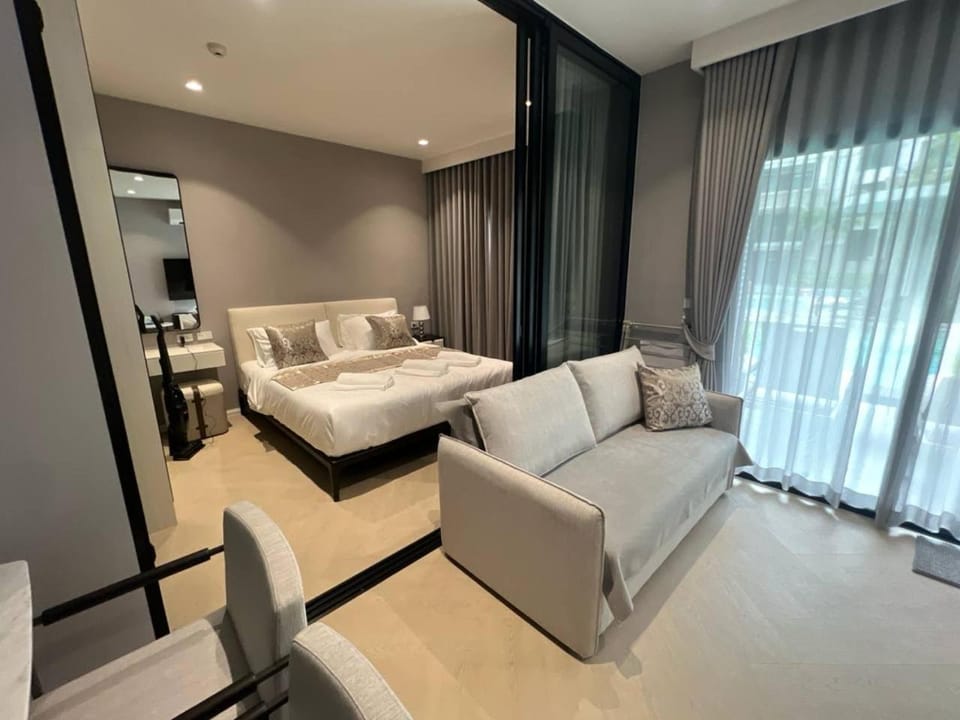 The Title Legendary Bang-Tao access to the pool Apartment in Choeng Thale