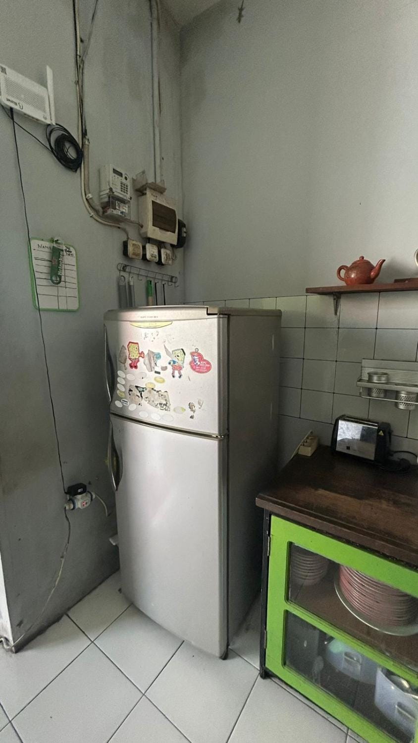 Kitchen or kitchenette, kitchen