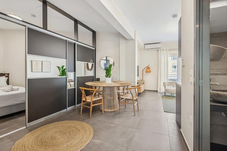 Two Bedroom Designed Apartment Apartment in Athens