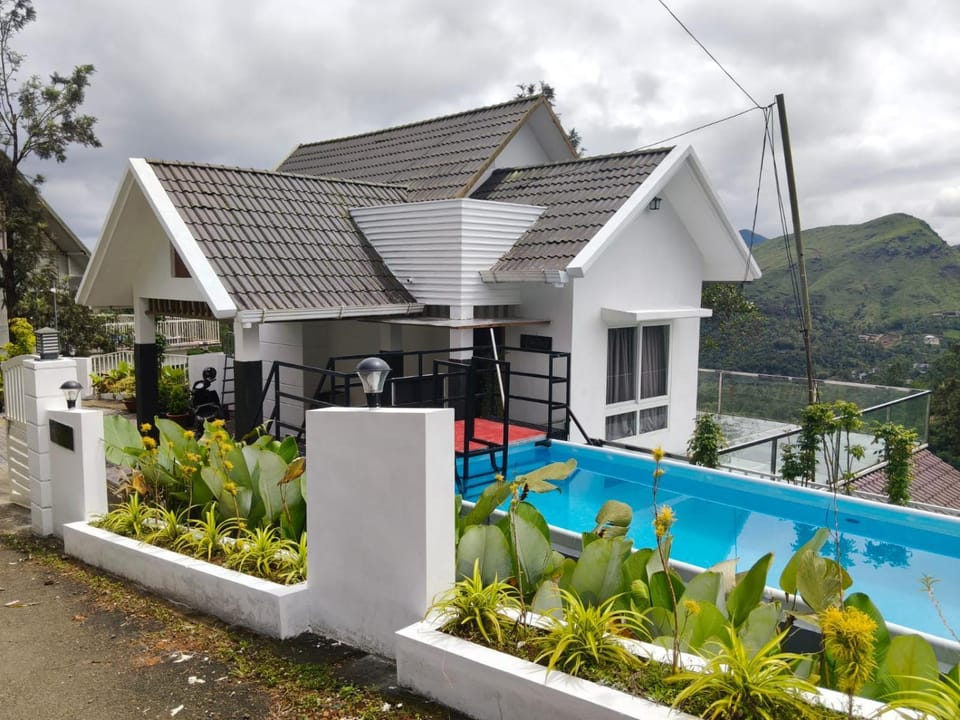 moonlight palace private pool villa vagamon Villa in Kerala