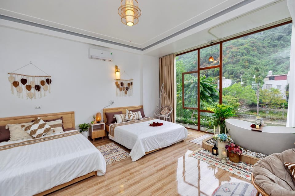 Photo of the whole room, Bedroom