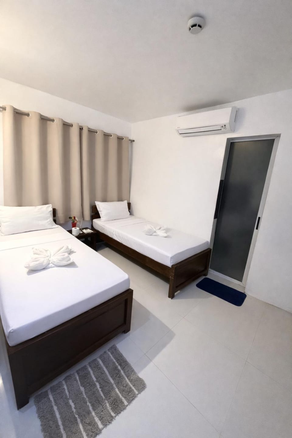Iwayan Beach Resort Hotel in Panglao