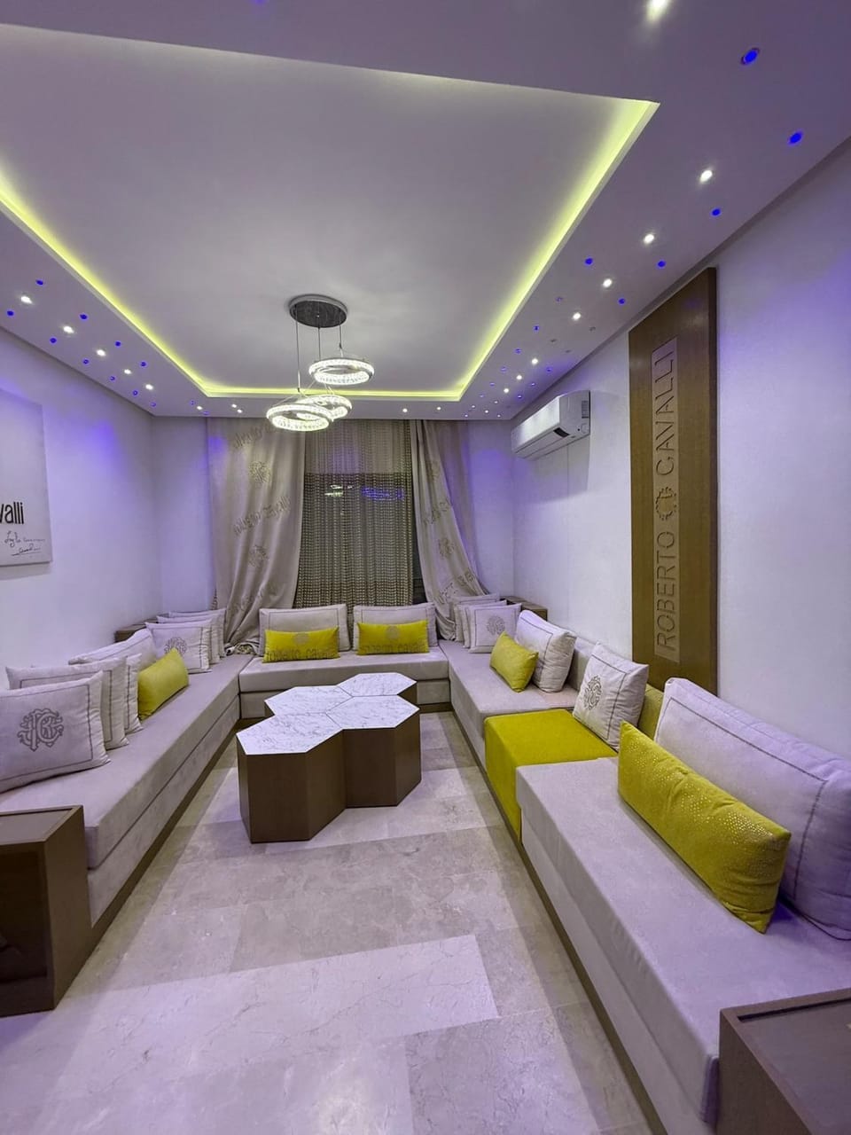 Elegant apartment near Tangier train station with parking Apartment in Tangier