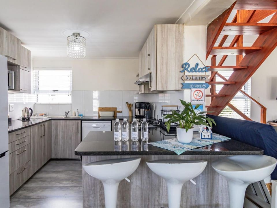 Coffee/tea facilities, Kitchen or kitchenette