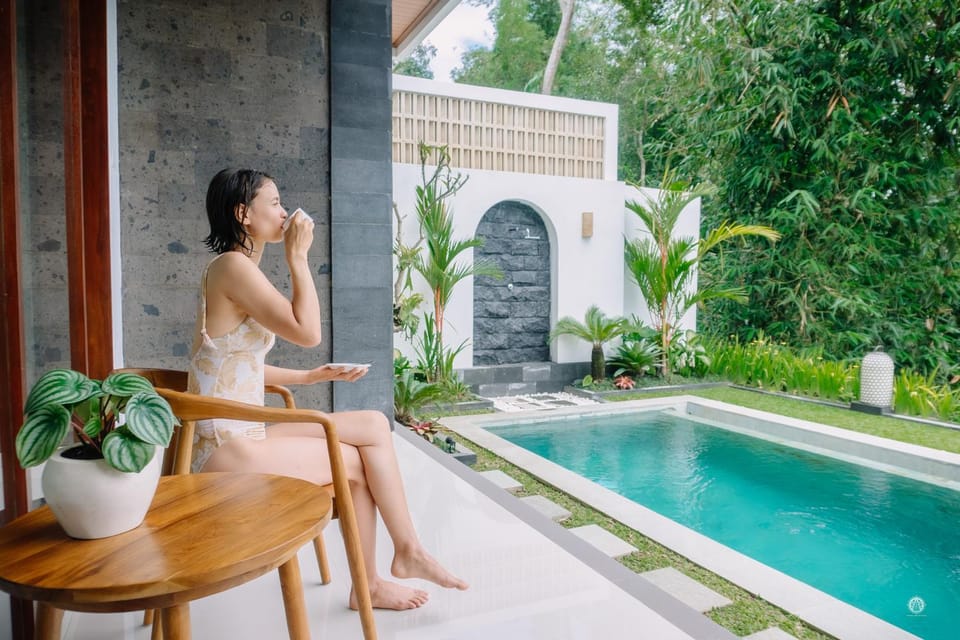 Patio, Garden, Pool view