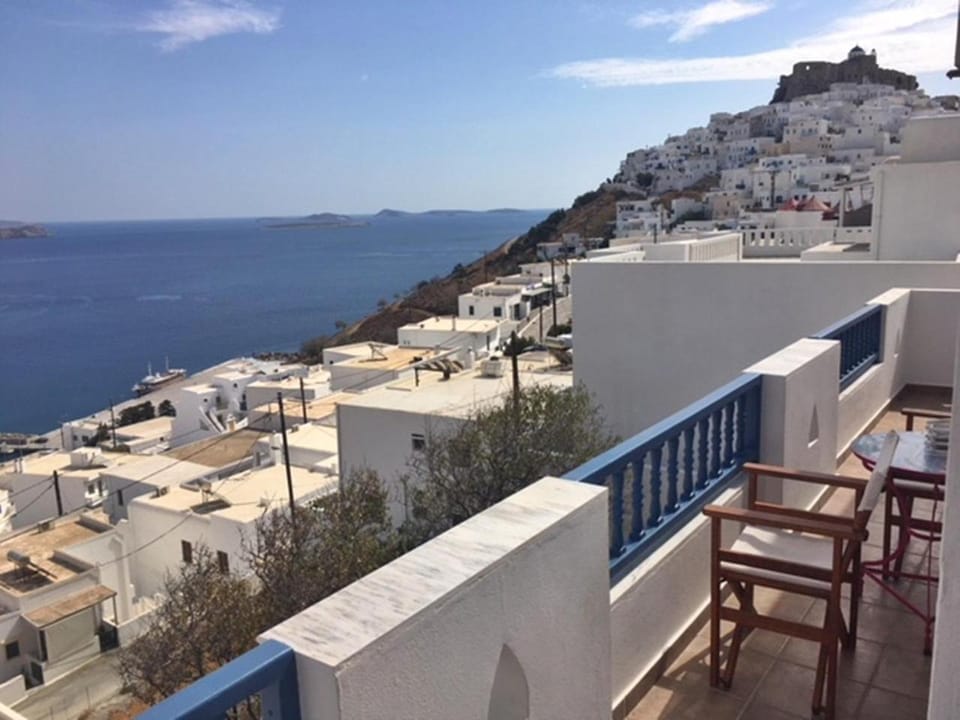 City view, Sea view