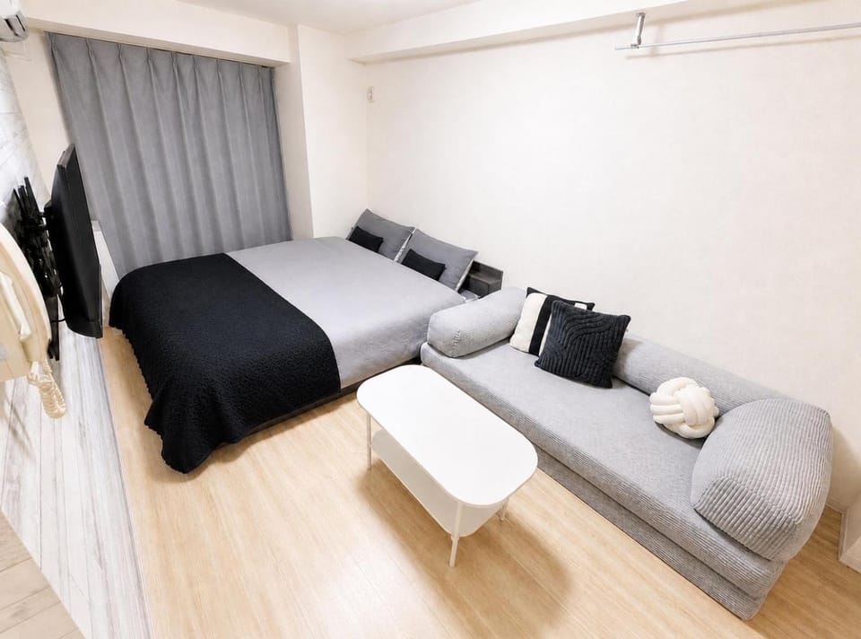Bed, TV and multimedia, Living room, Bedroom