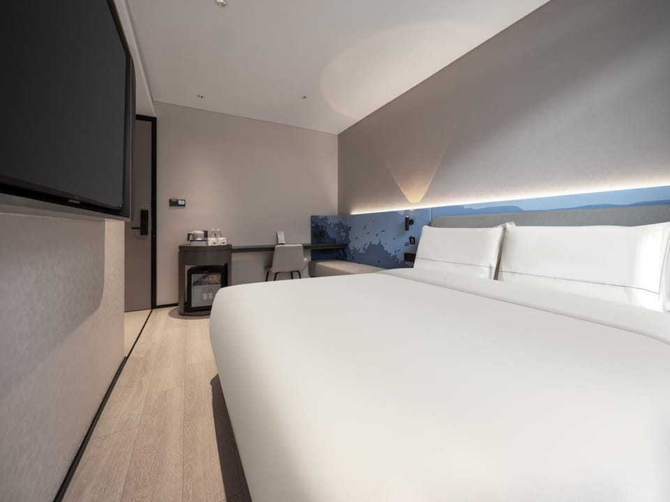 Atour Light Hotel Nanjing Deji Plaza Zhujiang Road Hotel in Nanjing