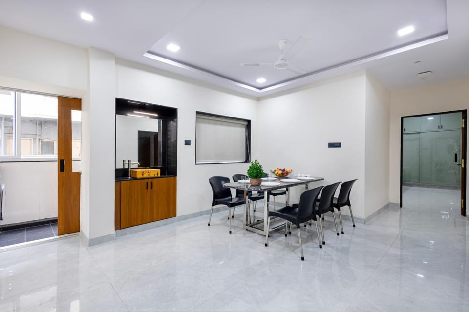 Seating area, Dining area