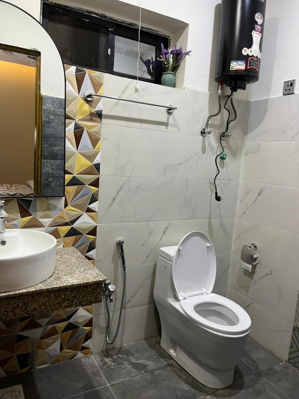 Shower, Toilet, Bathroom