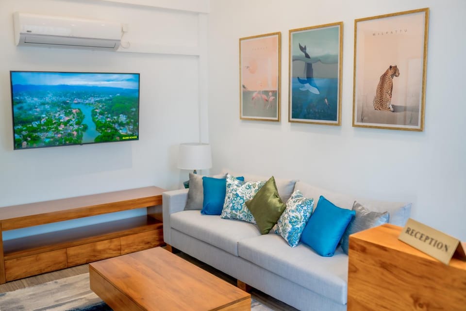 Communal lounge/ TV room