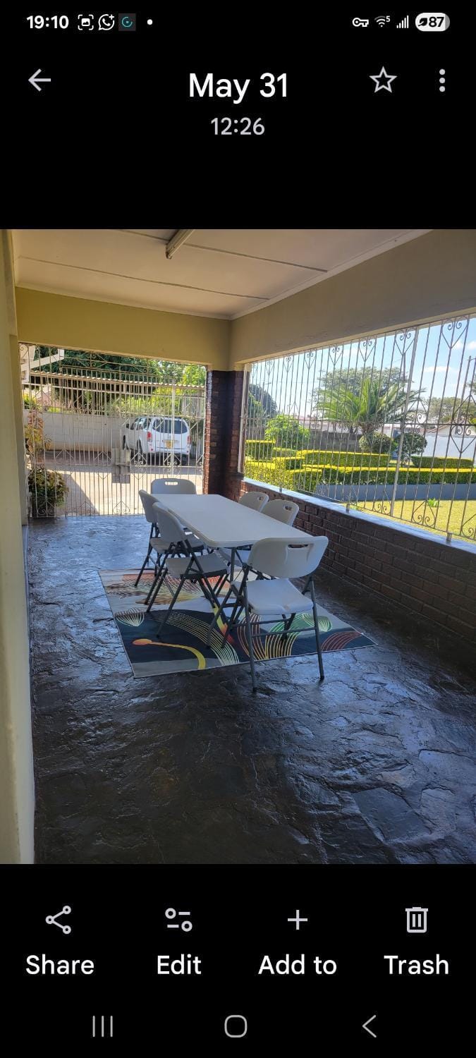 Seating area