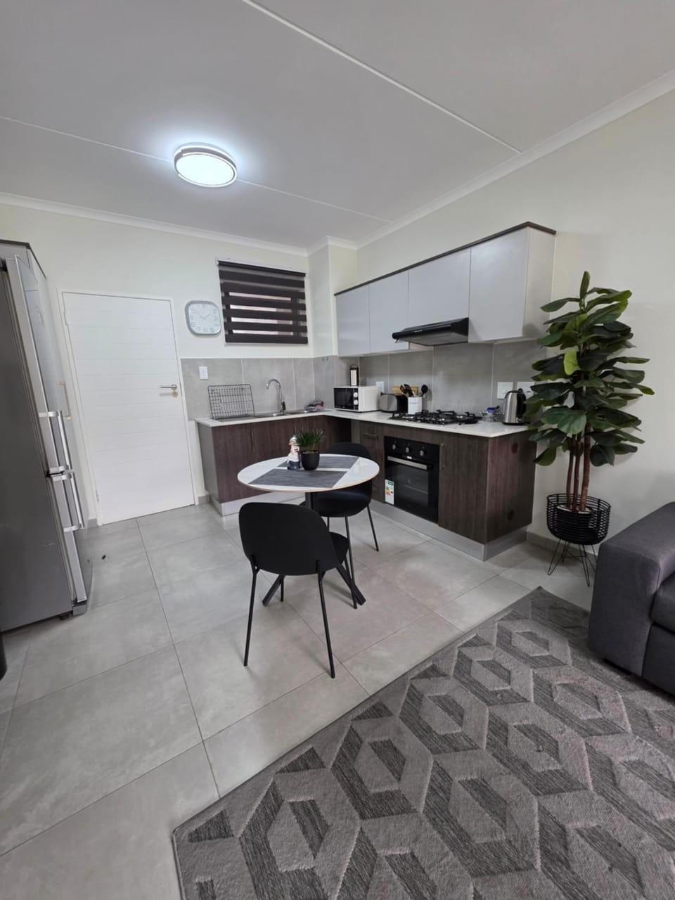Seating area, kitchen