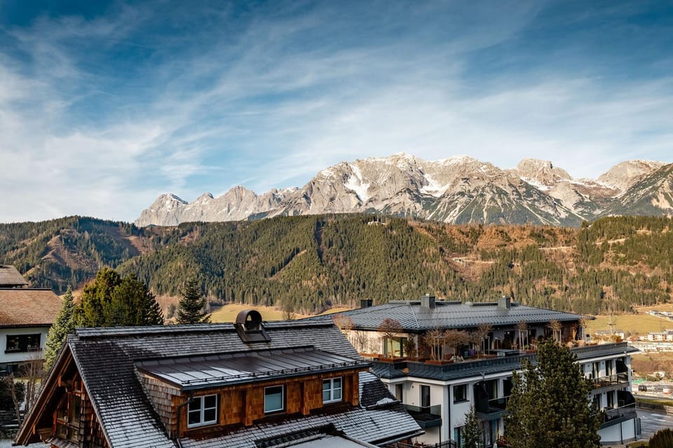 Nearby landmark, Day, Natural landscape, Mountain view