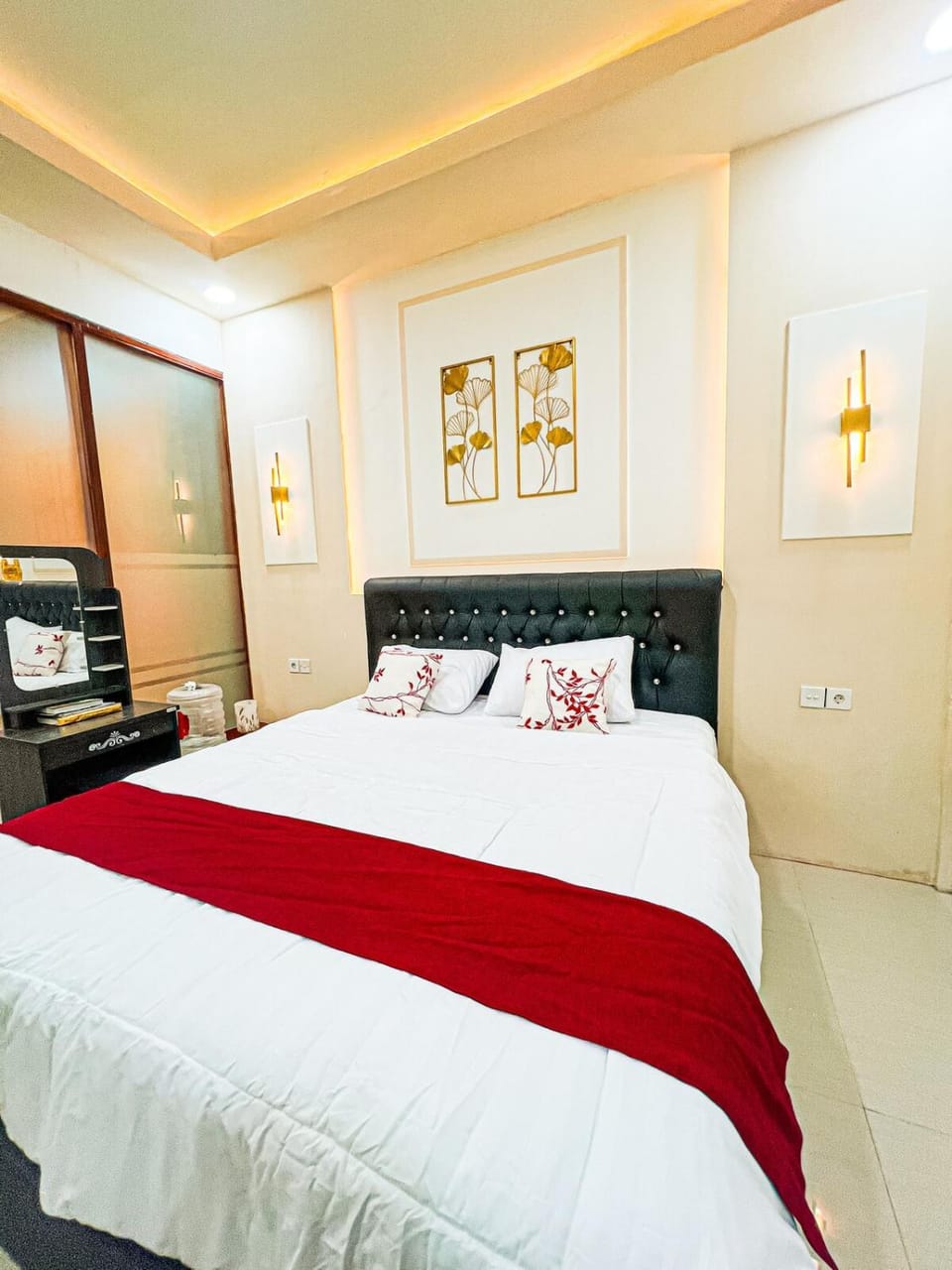Private 5BR Jimbaran House with Pool, up to 12 Pax Villa in Kuta Selatan