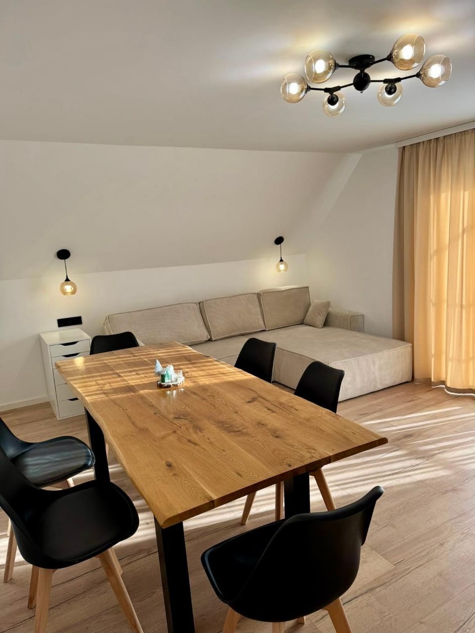 Living room, Dining area