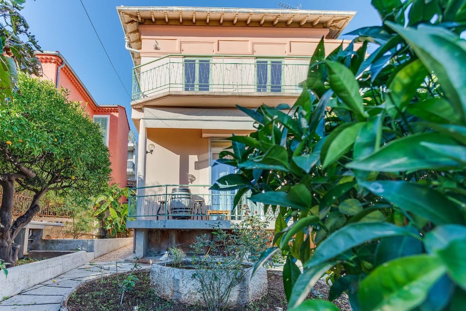 Property building, Balcony/Terrace, Garden view
