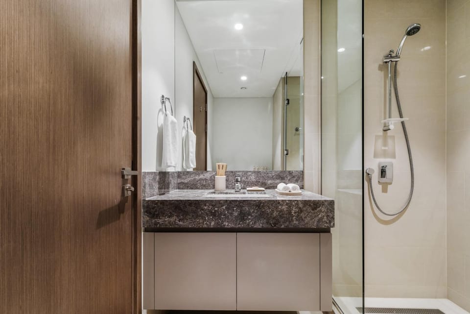 Shower, Bathroom, towels