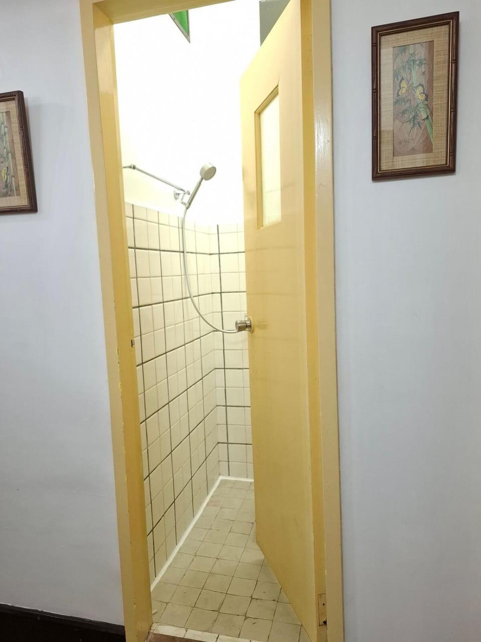 old baguio feels with spacious rooms House in Baguio