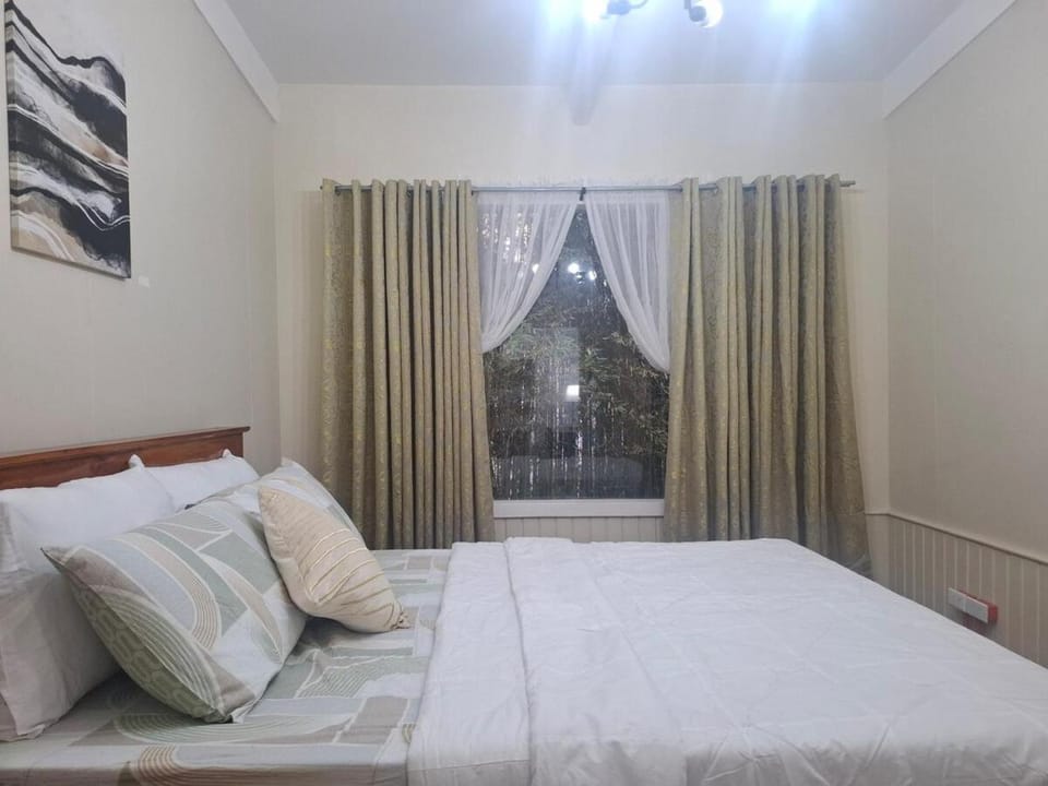 old baguio feels with spacious rooms House in Baguio