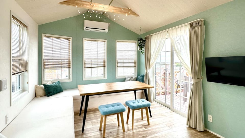 Photo of the whole room