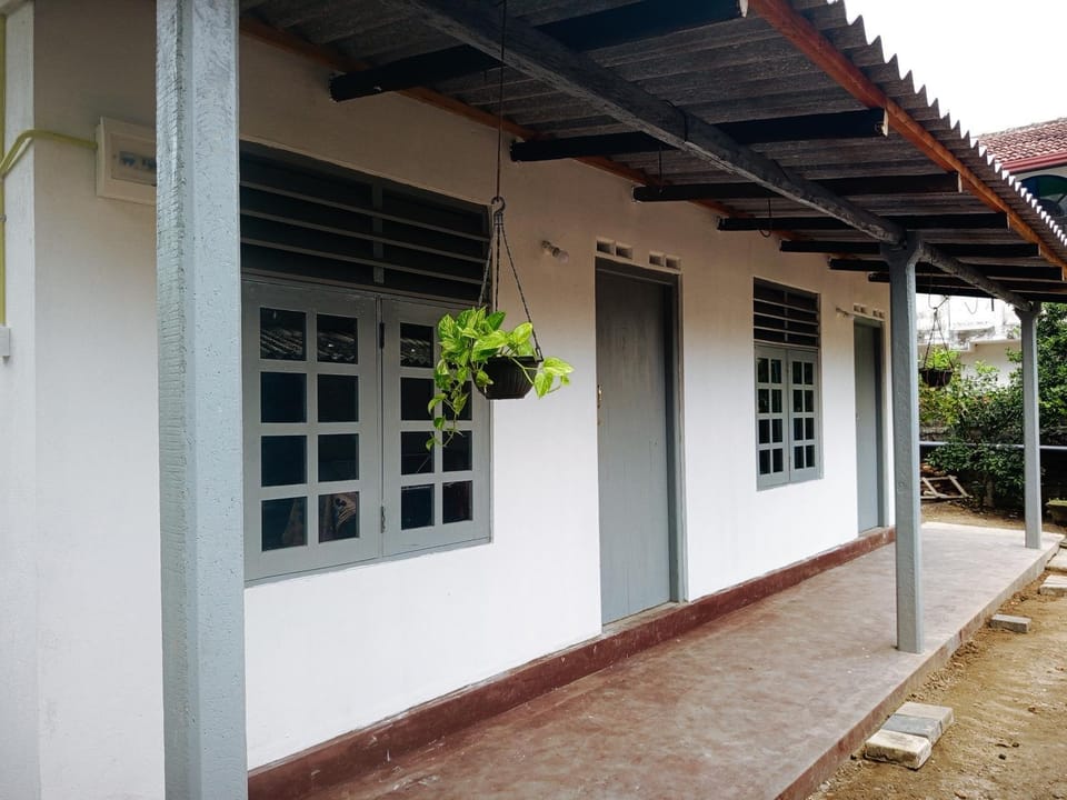 Viyaana Bed and Breakfast Capsule hotel in Wadduwa