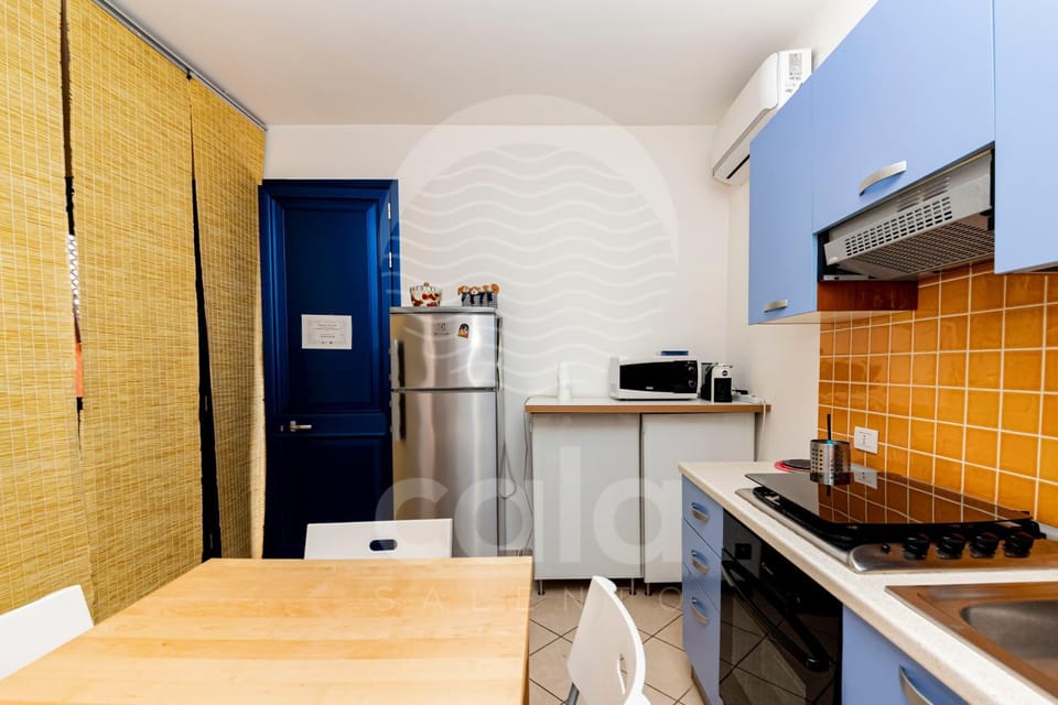 Kitchen or kitchenette, Dining area, kitchen, air conditioner