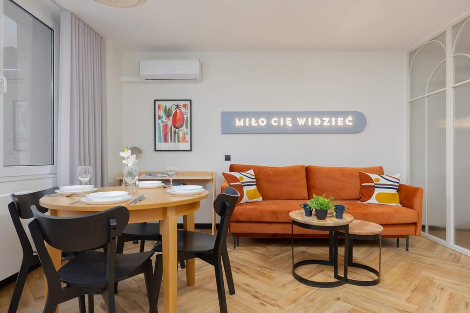 Living room, Seating area, Dining area, air conditioner