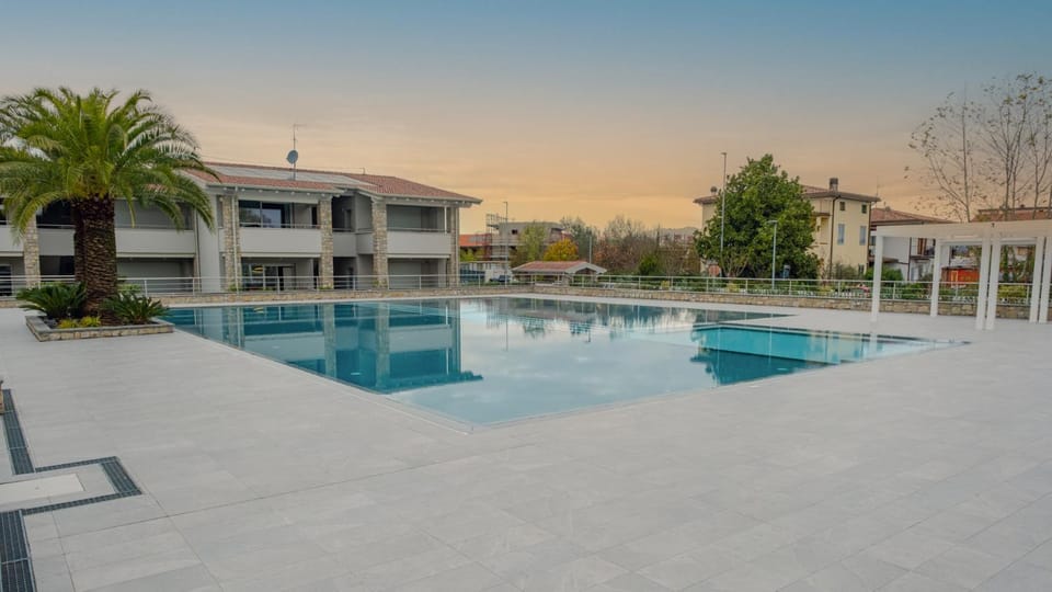 Property building, Swimming pool