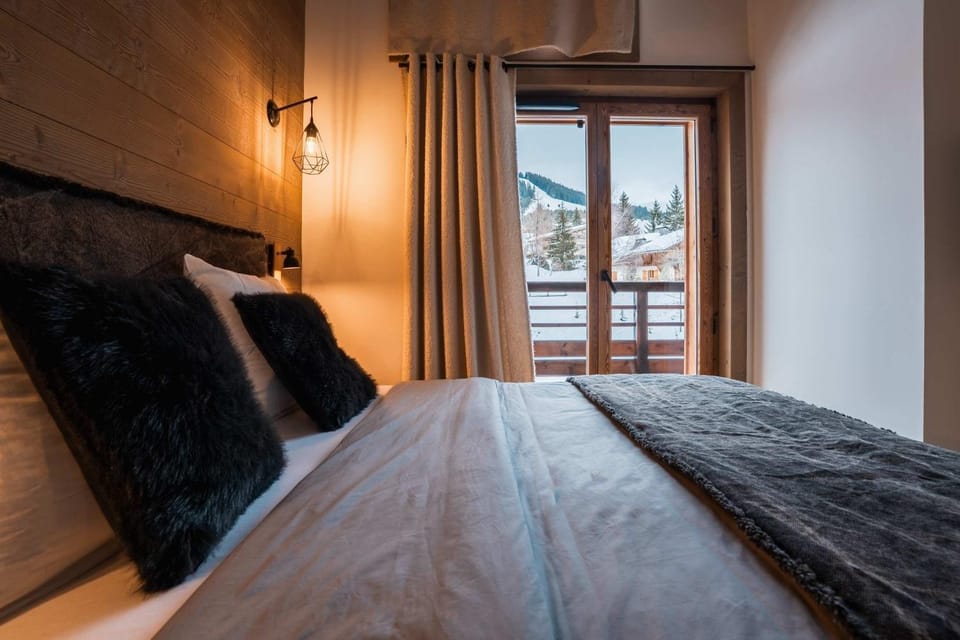 Megeve Luxury Spa Escape with views and parking Apartment in Megève