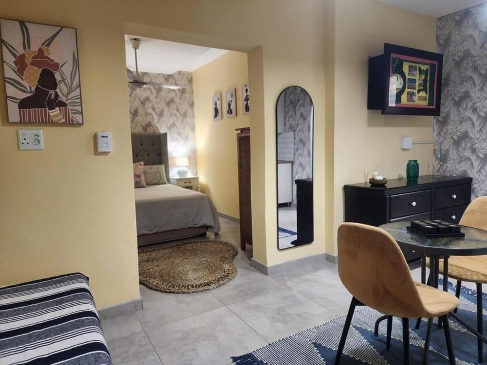 Villa Vutomi - Tranquil Durban North Escape Apartment in Umhlanga