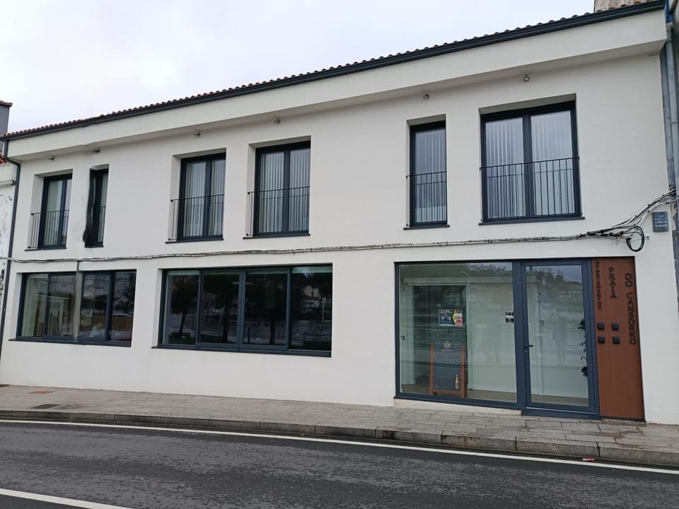 Property building, Breakfast