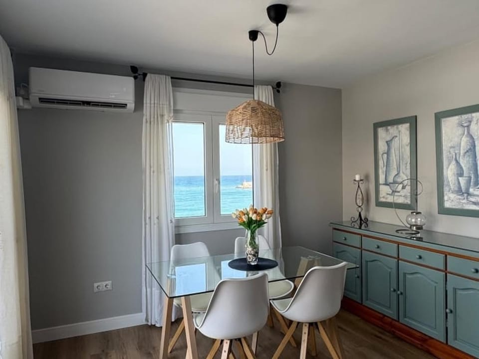 Dining area, Sea view