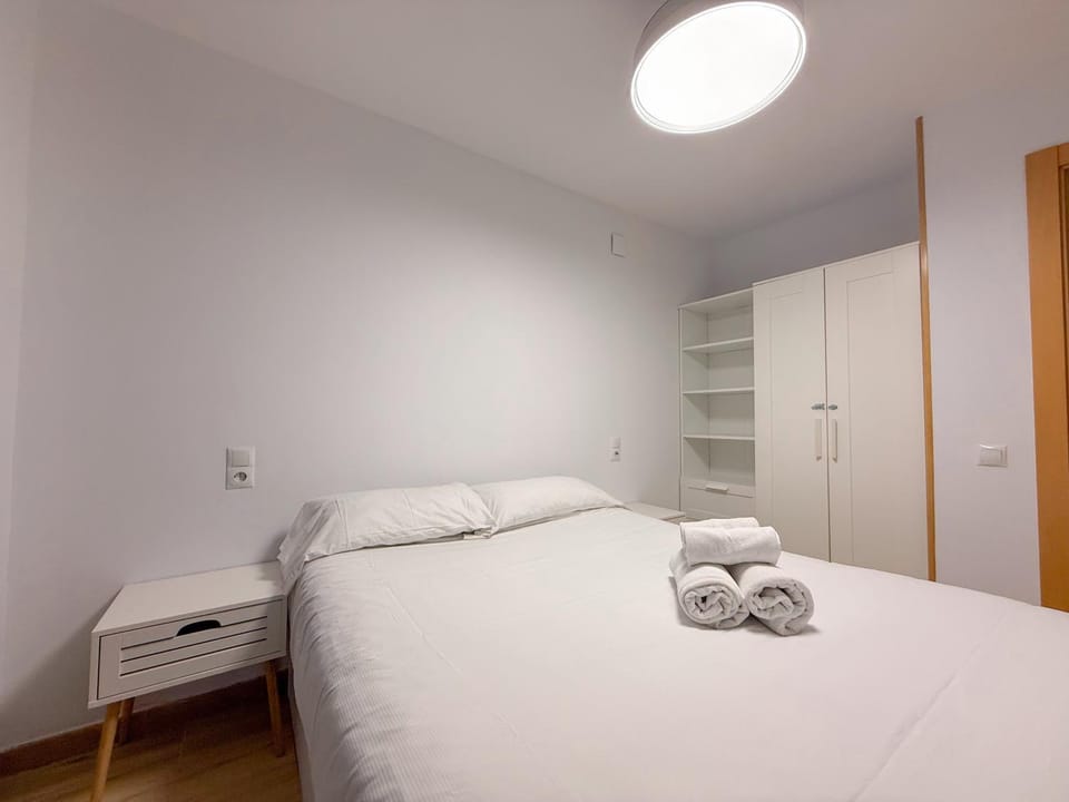 Bed, Photo of the whole room, Bedroom, towels, wardrobe
