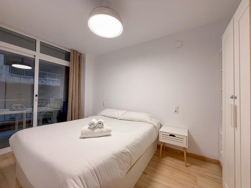 Bed, Photo of the whole room, Bedroom, towels, wardrobe