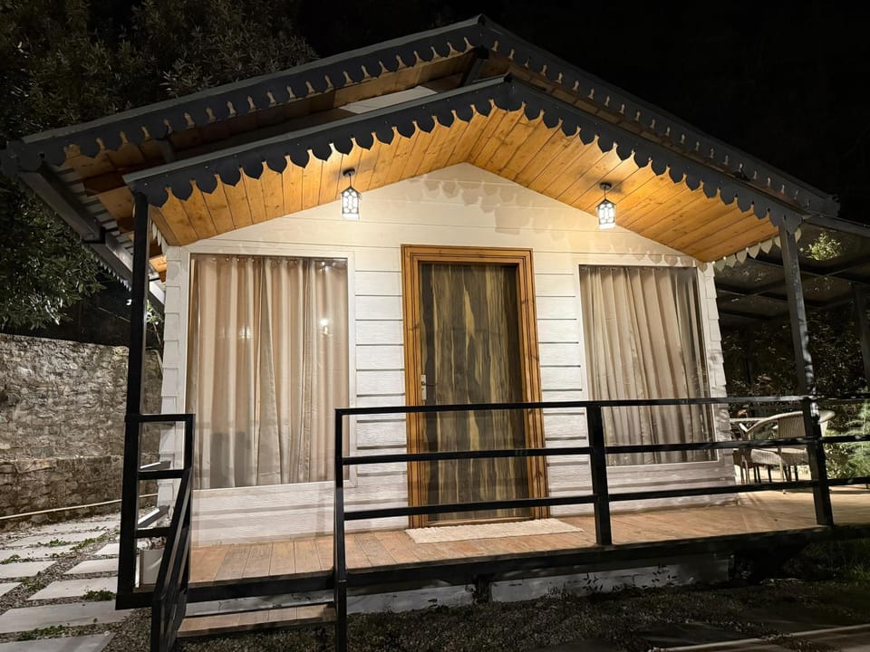 The Hilltop Hideaway Bed and Breakfast in Uttarakhand