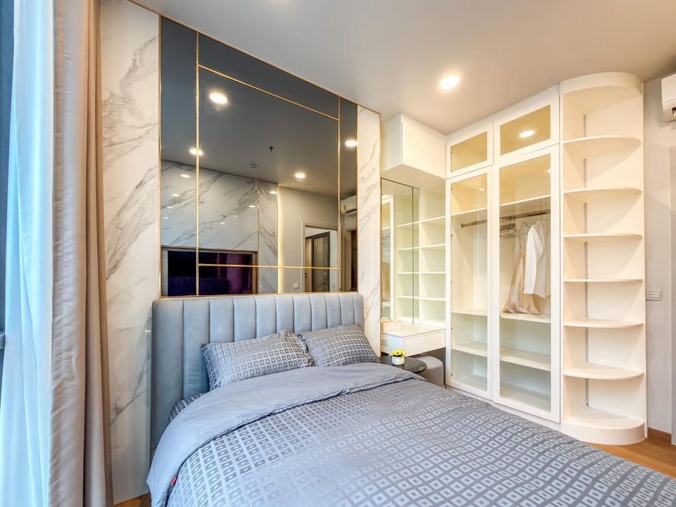 Bed, Bedroom