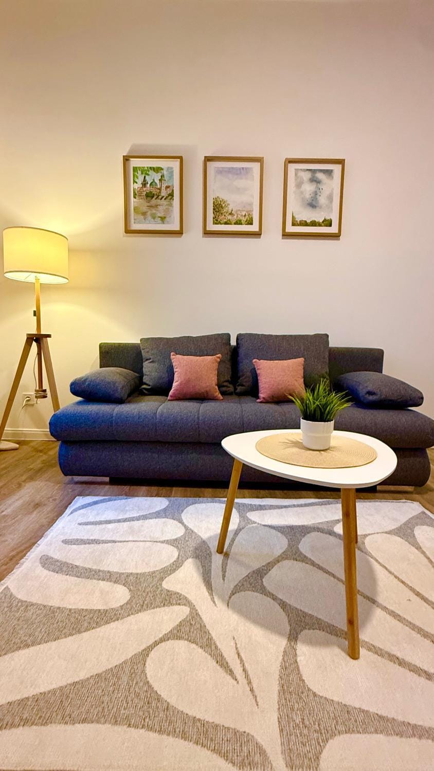 Living room, Seating area, Guests, heating